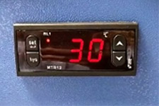 冷水机组温度如何设定与控制(MTR12温控器)？