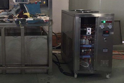 风冷式冷水机组风扇不运行是什么原因？
