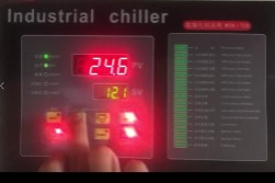 冷水机微电脑控制器温度设定